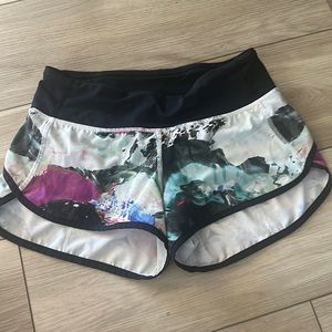 Lululemon shorts size 2